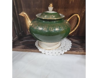 Vintage Homer Laughlin Lady Greenbrier Nautilus Teapot/22kt Gold Plated.