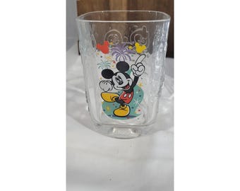 Vaso de cristal mágico de Mickey Mouse de la celebración del 2000 de McDonald's en Walt Disney World, Epcot