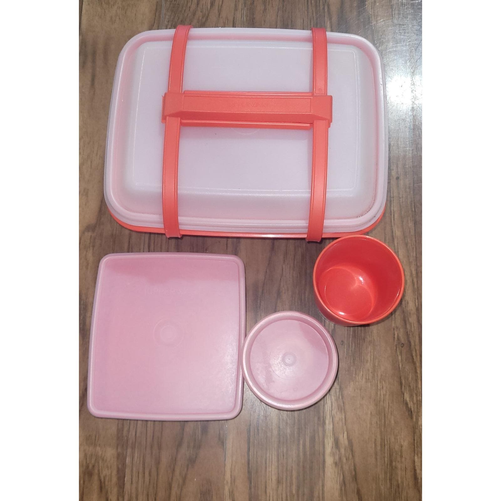 Tupperware Vintage Lunchbox