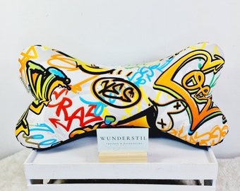 Leseknochen Graffiti 2 verschiedene Stoffe schwarz Deko Kissen Nackenkissen Geschenk Teenager Sofakissen Entspannen Bücherstütze Relaxkissen