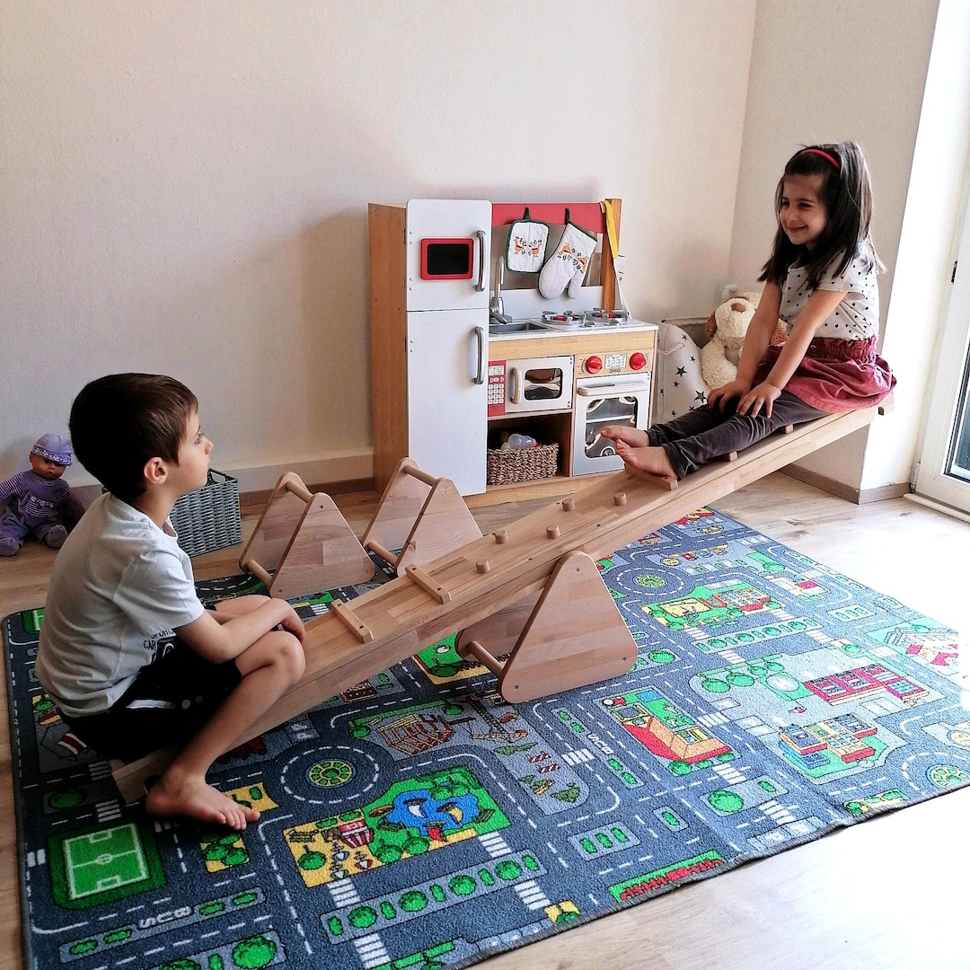 Planche d'équilibre, jeu de motricité, à petit prix • LOOVE Planche d'équilibre, jeu de motricité, à petit prix • LOOVE