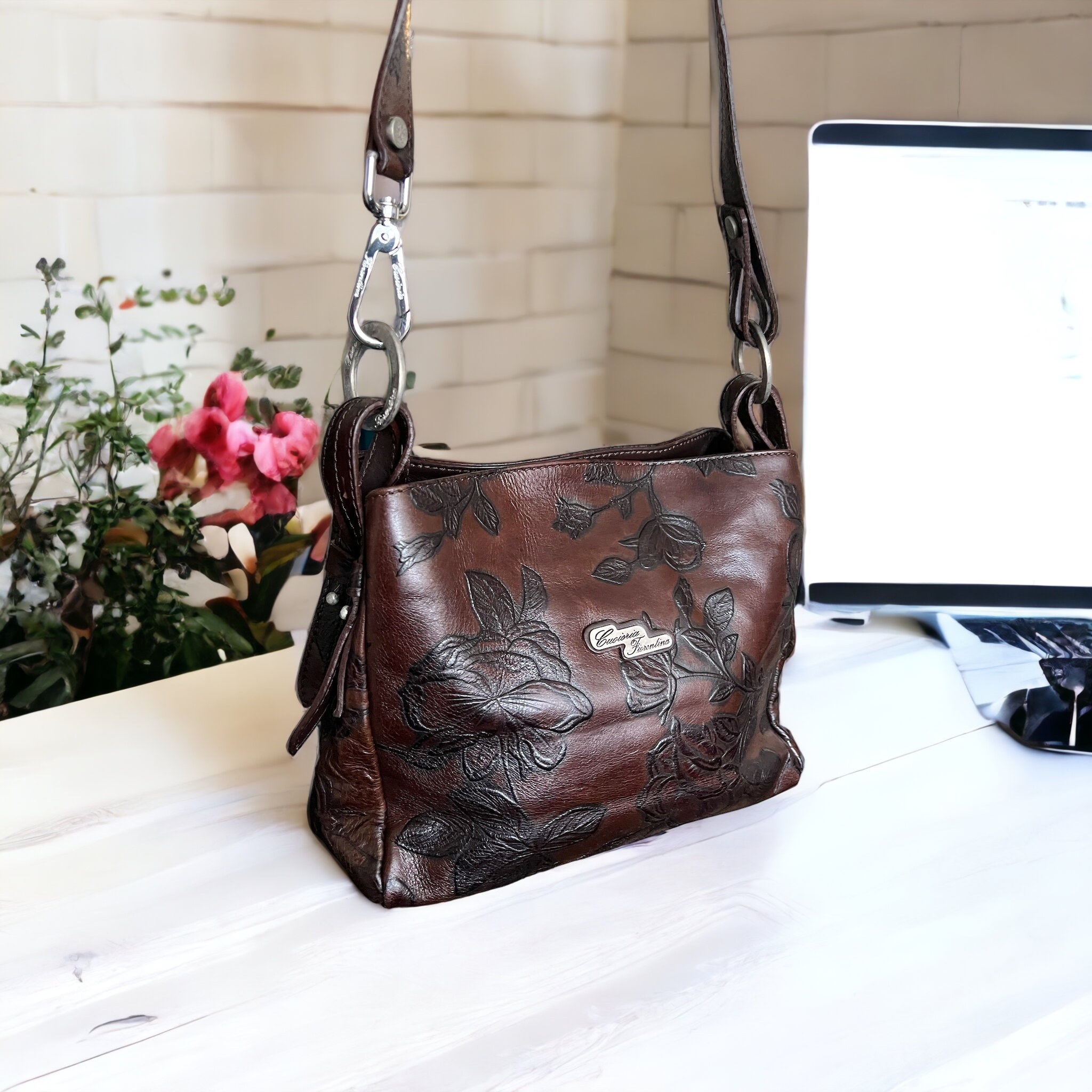 CUOIERIA FIORENTINA Vintage Woman Leather Floral Pattern Hand Tooled Shoulder Leather Bag. Etsy UK