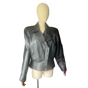 MICHAEL HOBAN Blouson en cuir souple pour femmes des années 90.