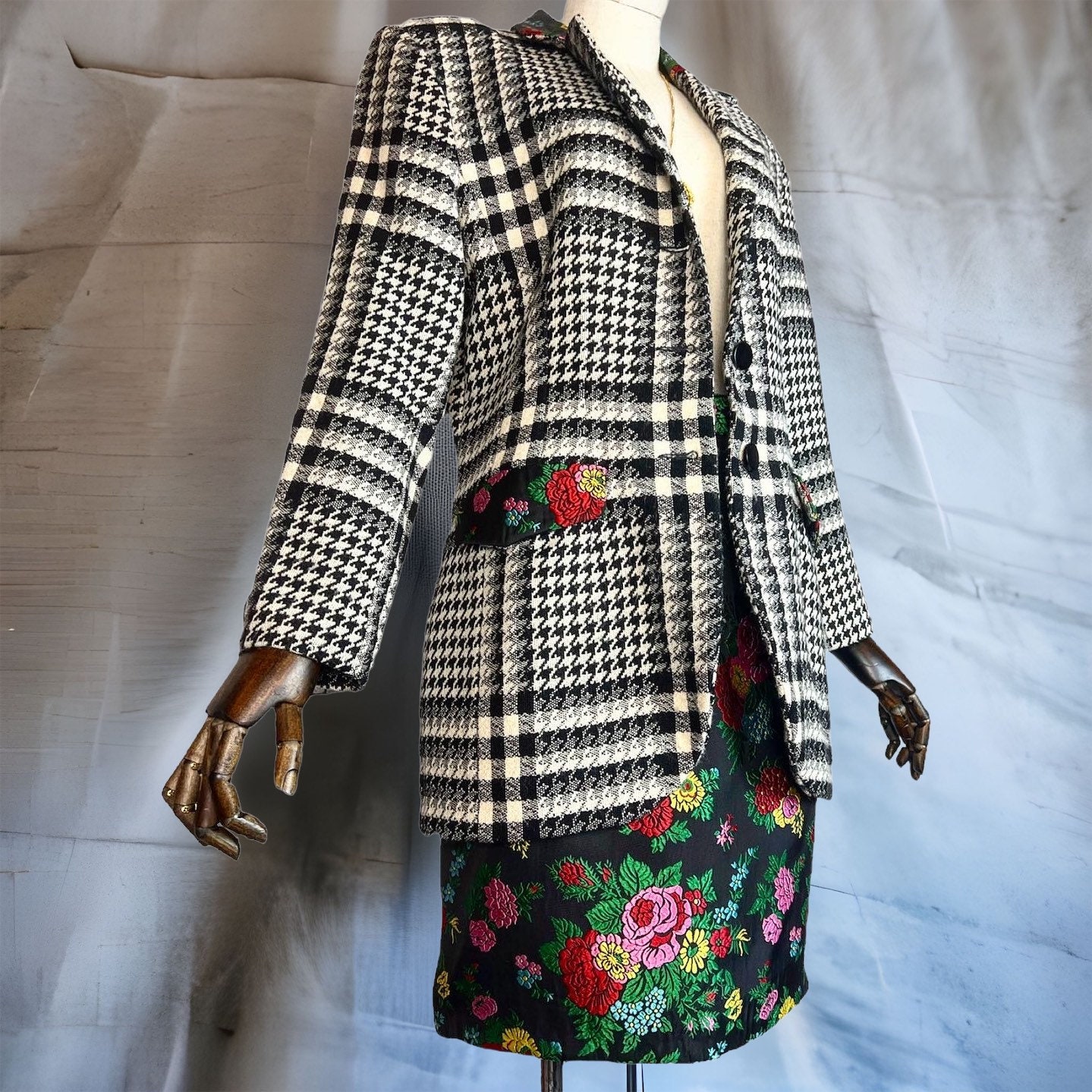 Vintage KENZO Two-piece Set – Houndstooth Jacket & Floral Skirt