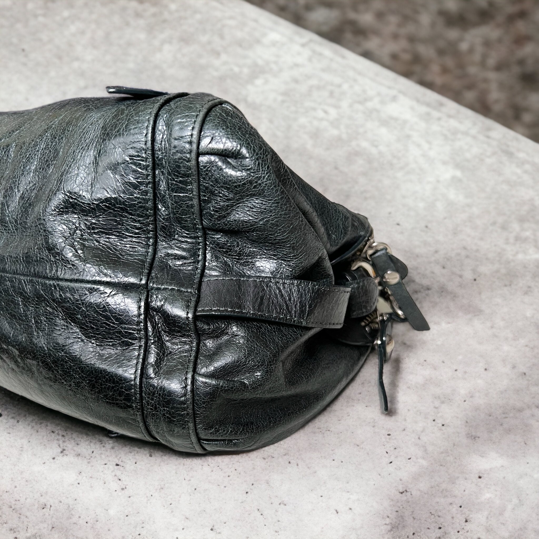 TOSCA BLU ハンドバッグ TOSCA BLU Medium Black Bovine Soft Leather Hobo Bag A++