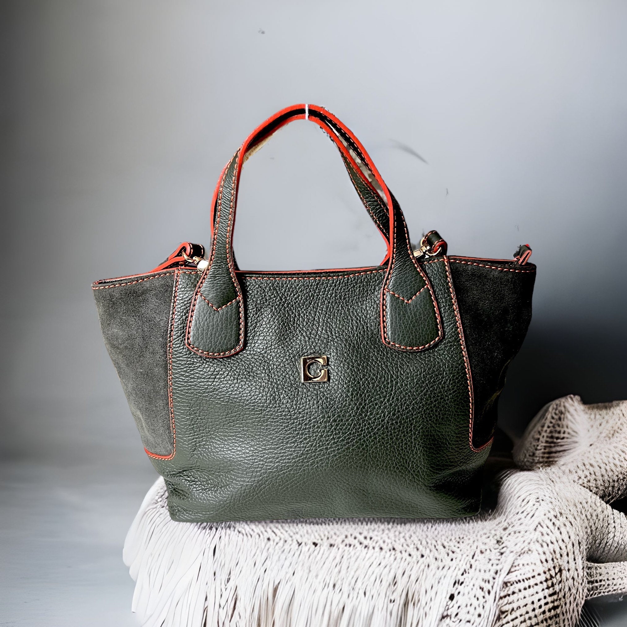 Leather handbag Carolina Herrera Beige in Leather - 34026168