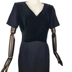 Vintage 70's Italian designer wool and velvet dress Uno and Una classy black dress. M. Italian Couture coctail dress. image 8