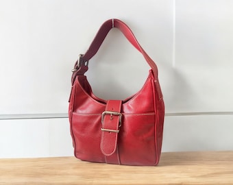Vintage rode FENDI-schoudertas, gespdetail, Y2K-designertas jaren 90