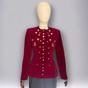 LOLITA LEMPICKA Vintage Samt Kirschrot Goldknöpfe Taille Fit Blazer Jacke