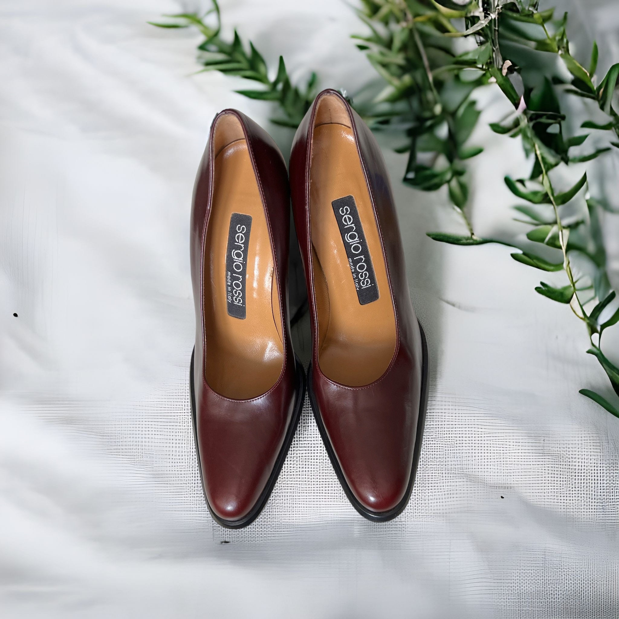 Sergio Rossi Burgundy Leather Pumps With Black Wooden Heel (EU 36