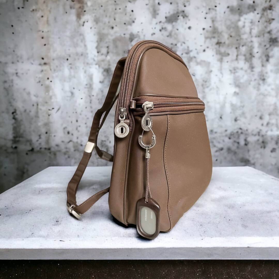 Y*U様 Mandarina duck 90s eggcell バックパック il_1080xN.4969813135_o8ny.jpg