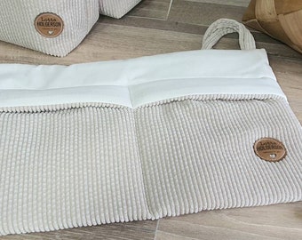 Waffle pique - practical bed pocket - wall storage - organizer for changing table, baby bed - corduroy cream beige