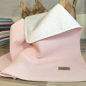 Baby blanket waffle piqué/cuddly blanket waffle fabric/personalizable with name/stroller blanket/birth gift/powder pink dots