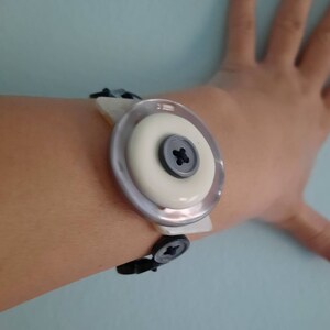 Button Bracelet/Bracelet like Watch/Handmade Jewelry/Button Jewelry/Womens bracelet