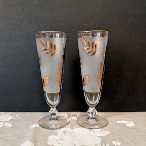 2 Mid Century Frosted Gold Leaf Pilsner Beer Glasses, Pair of Vintage Libbey Gold Foliage Glasses, Retro Barware, MCM Pilsners 1960s Barware