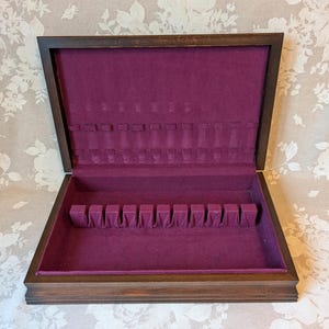 Vintage Wood Silverware Chest Anti Tarnish Felt Lining 12 Place Settings, Wood Flatware Storage Box Silverware Keeper, Chest for Silver