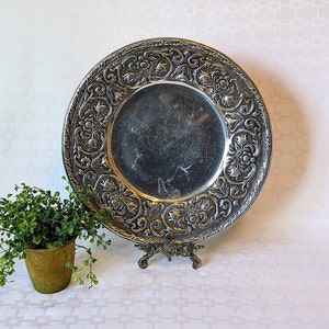 Vintage Pewter Platter, Heavy Wilton Armetale Round Tray with William and Mary Flowers, Silver Platter with Floral Rim, Centerpiece Tray