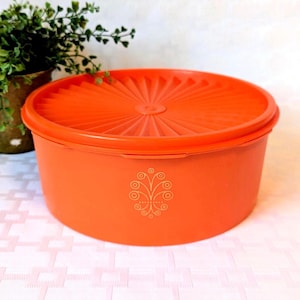 Vintage Orange Tupperware Servalier with Starburst Lid, Retro Round Tupperware Storage Orange,1970&#39;s Kitchen, MCM Kitchen Decor