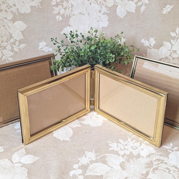 Set of 4 Vintage Gold Metal Frames 5x7 & Connected 4x6 - Table Number Holder - Frames for Crafts - Gold Wedding Display - Hinged Frame
