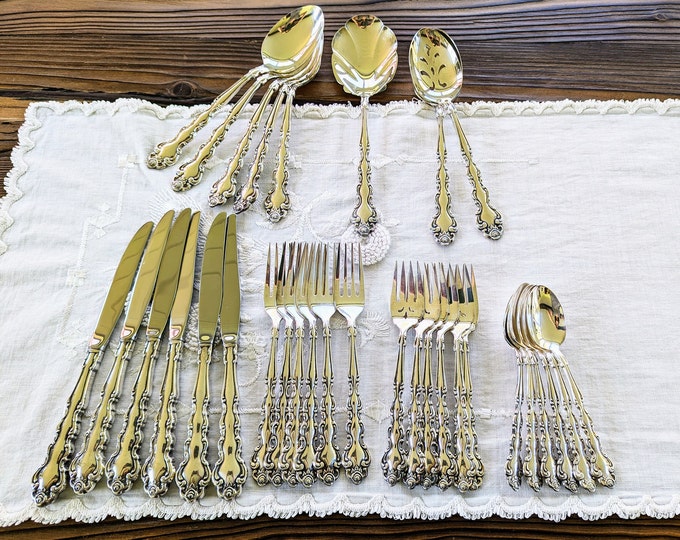 Vintage Oneida Community Beethoven Silverplate Flatware 32 Piece Set
