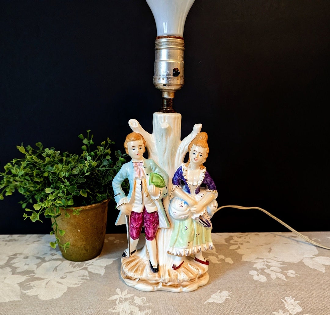 Vintage Porcelain Lamp Made in Occupied Japan, Colonial Couple Lamp