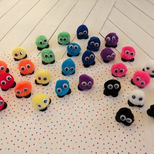 Classroom Pack Set of 30 Warm Fuzzy Critters with Poem, Pom Pom Creatures, Kids Service Reward, School, Prizes, Kindness or Quiet Fuzzies