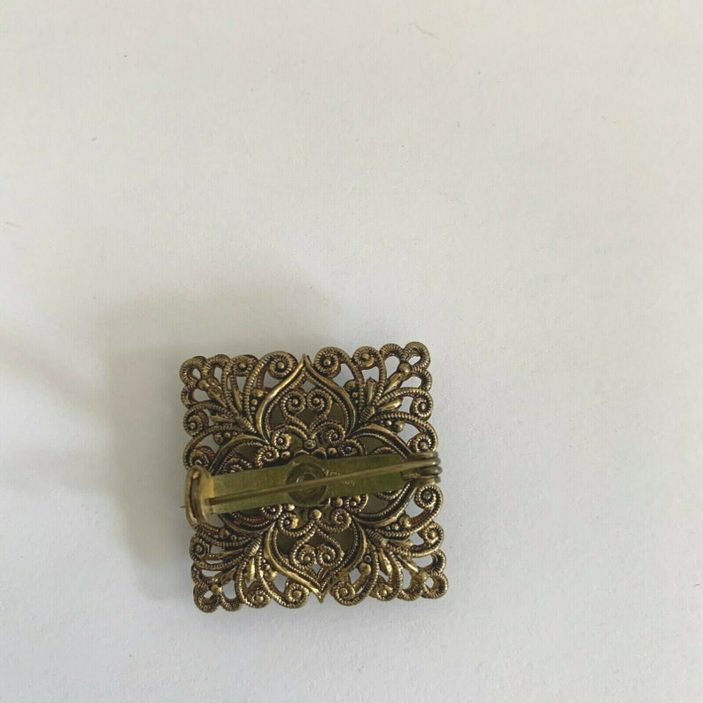 Vintage Brass Brooch Pin Porcelain Picture of Girl Intricate Detail 1 x 1