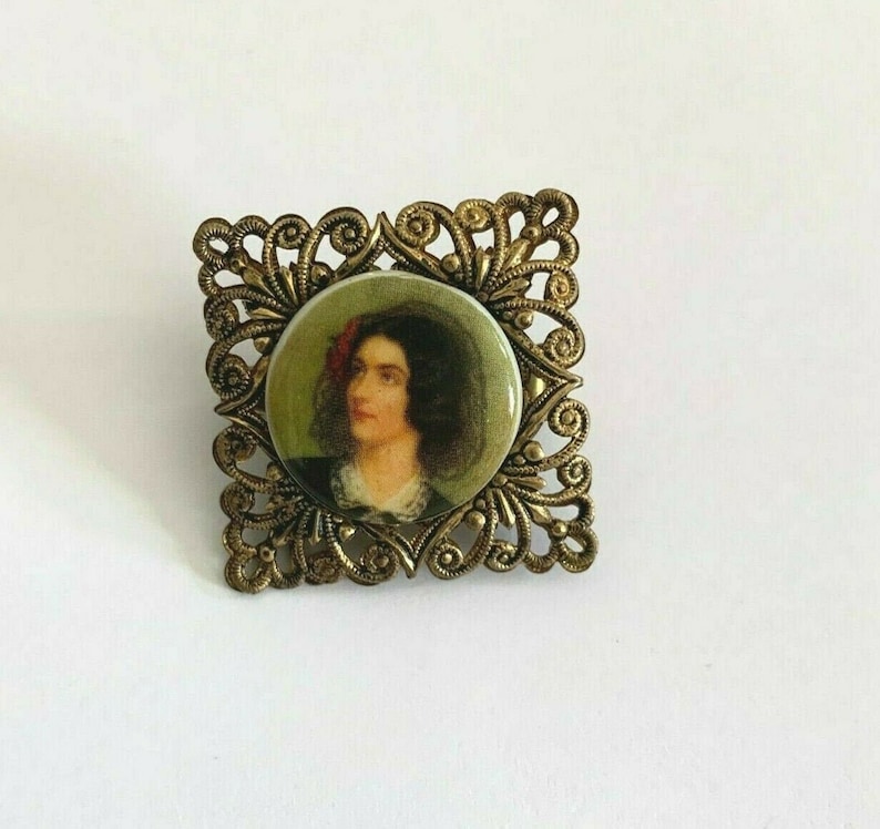 Vintage Brass Brooch Pin Porcelain Picture of Girl Intricate Detail 1 x 1