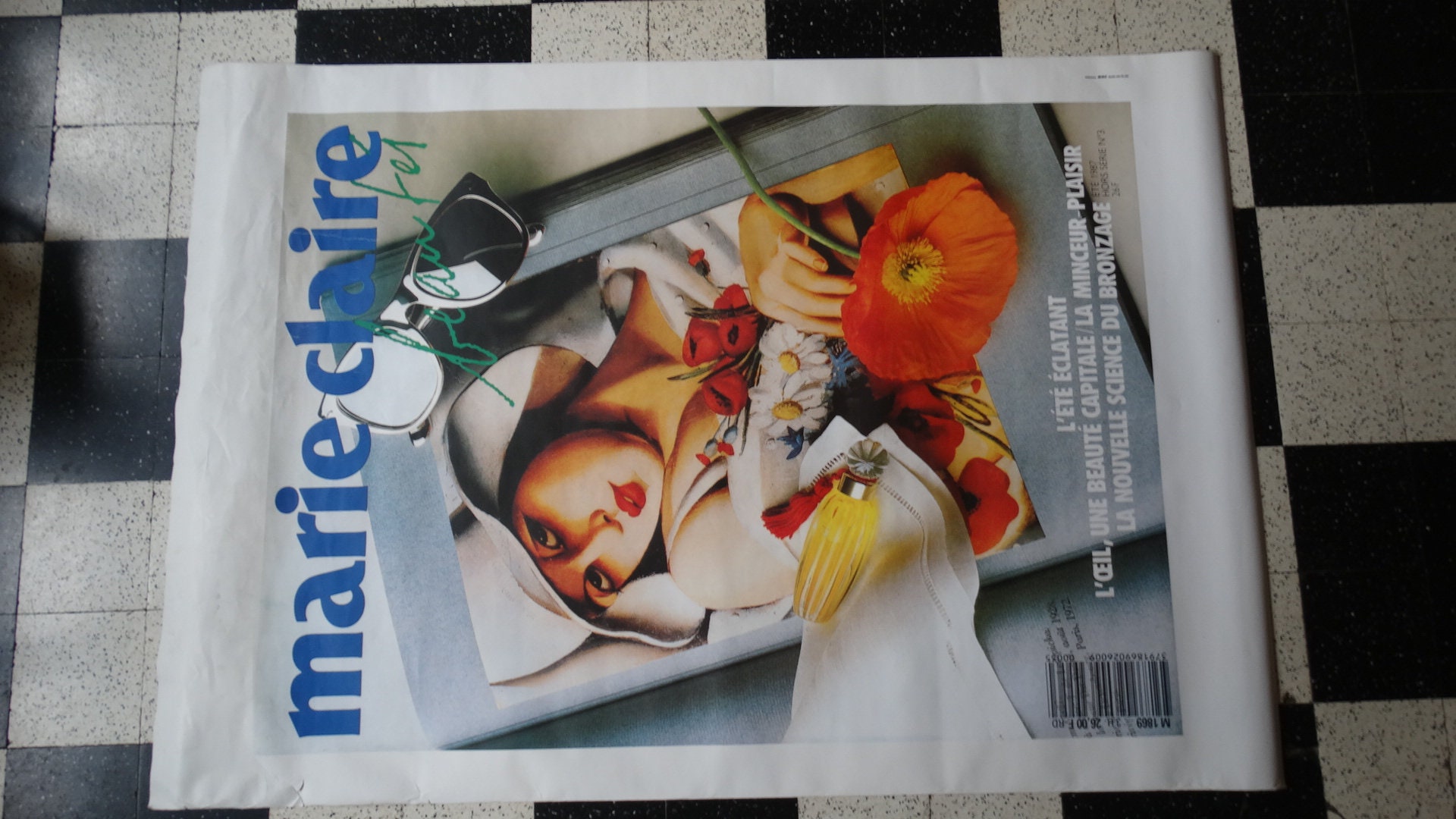 Marie Claire Beauté Affiche Grand Format 1987 Vintage
