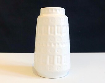 Mid-century vintage 1960s Scheurich ceramic vase / decor "Inka", white, 260-15 / design classic Panton Aera Fat Lava / West Germany
