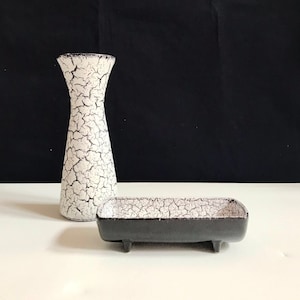 Vintage ceramic Jasba Cortina vase in cracked look, model 002/19 with tray / craquele look