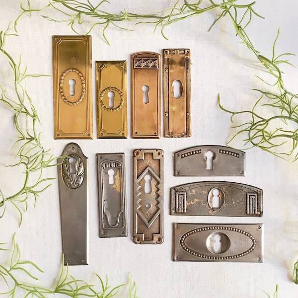 Vintage Messing Schlüsselloch-Abdeckung /Rosette / Tür oder Schublade / Metall-Abdeckung / Schlüsselloch Platte / Blende / Restaurierung
