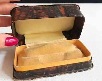 Antique jewelry box, bracelet case / jewelry watch case / Art Nouveau, Art Deco jewelry storage