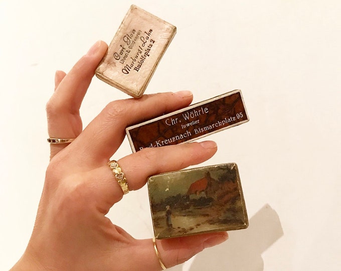 Antique jewelry box / vintage box / box / jewelry case