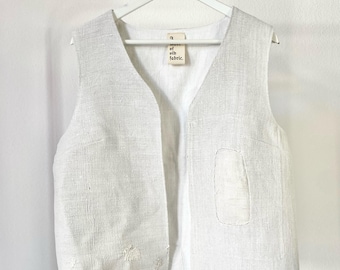 GRAINSACK VEST II / Hand-sewn vest made from an antique grain sack, patchwork vest made of coarse linen, handmade in Germany, size M