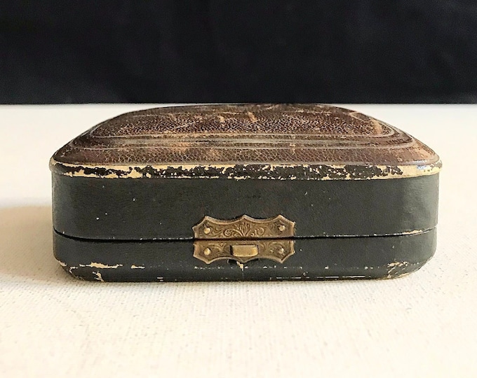 Antique Art Nouveau leather jewelry case / brooch and earrings / jewelry storage