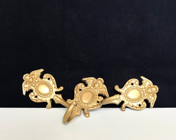 Vintage wardrobe hooks / brass / angels / cupids / gold / wardrobe hooks / coat hooks / antique