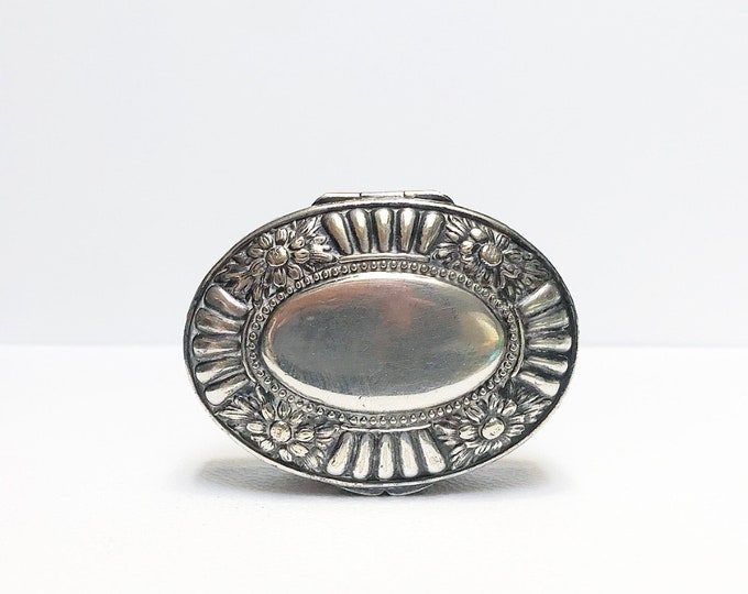 Antique jewelry box made of Alpacca / floral with pearl edge / storage, lidded box / casket