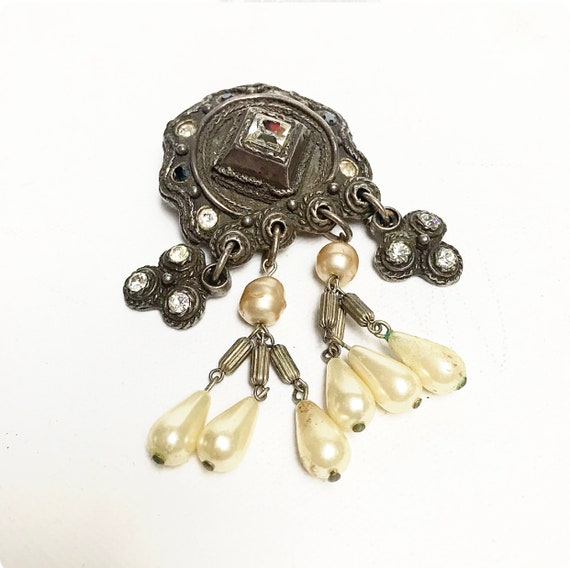 Vintage designer Claire Deve Paris brooch with rhinestones and artificial pearls, jewelry / jewelry part