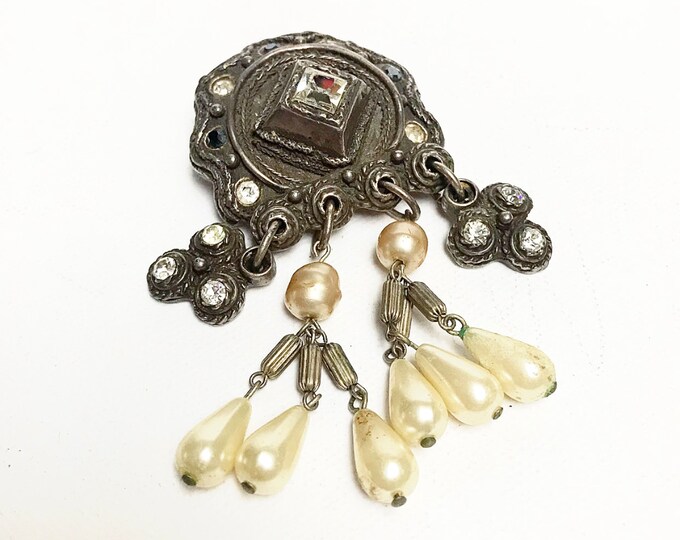 Vintage designer Claire Deve Paris brooch with rhinestones and artificial pearls, jewelry / jewelry part