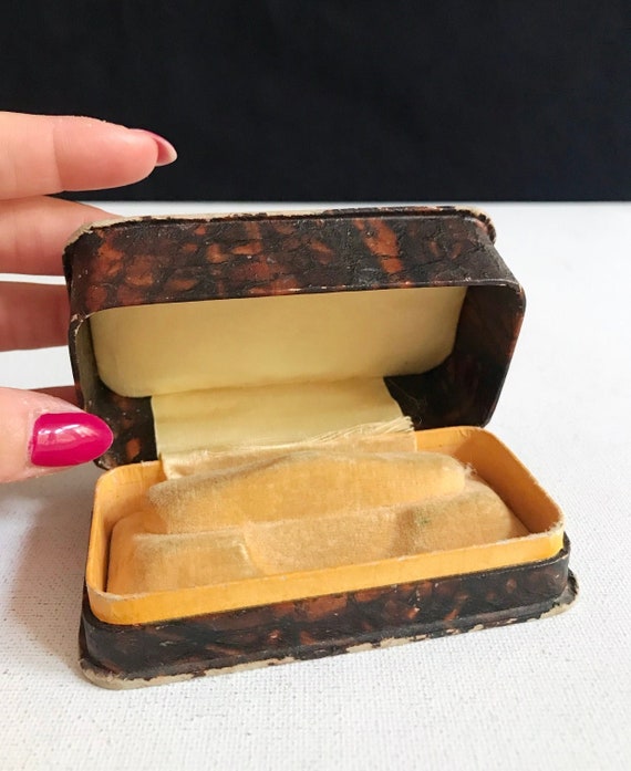 Antique jewelry box, bracelet case / jewelry watch case / Art Nouveau, Art Deco jewelry storage