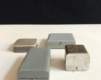 Antique jewelry box / vintage box / box / jewelry case / coin, brooch, pin case