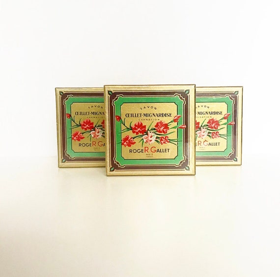 Vintage Roger & Gallet soap / "oeillet mignardise" / Paris, France / bath soap