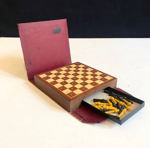 Checkers Game / Bookshelf Game / Vol.523 , E.S. LOWE / US Pat. / Small Format Checkers Game / 50's Mid Century / Mini Board Game / Travel /