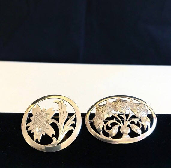 Antique 800/835 silver brooch / handmade, with flower motif / three flowers, chased