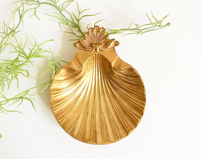 Vintage brass shell-shaped bowl – elegant ashtray & jewelry tray