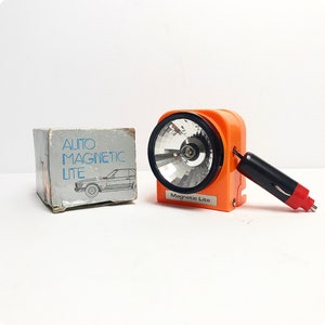 Lampe magnétique de voiture vintage, lampe pour la voiture / lumière de secours allume-cigare / dans son emballage d&#39;origine / lampe rétro, orange-rouge