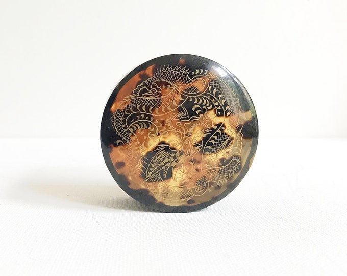 Antique Asia lidded box with dragon motif / China, 1860, round box, Asian art