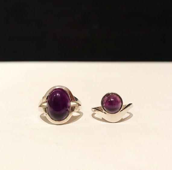 Vintage 925 Sterling Silver Amethyst Gemstone Ring / MODERNIST 1960's / Purple Cabochon Jewelry