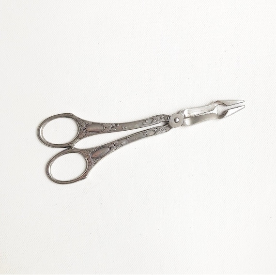 Antique WMF Württembergische Metallwarenfabrik ostrich mark Art Nouveau/crustacean, seafood, lobster scissors silver-plated, oak leaf relief